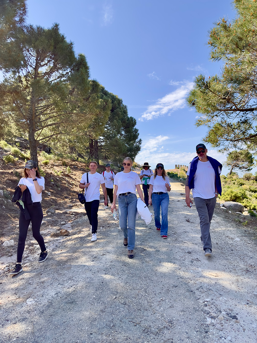 The Clean-Up Event by The Agency Marbella nine-team member