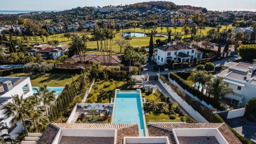 panoramic view of Nueva Andalucia, featured image for the article 